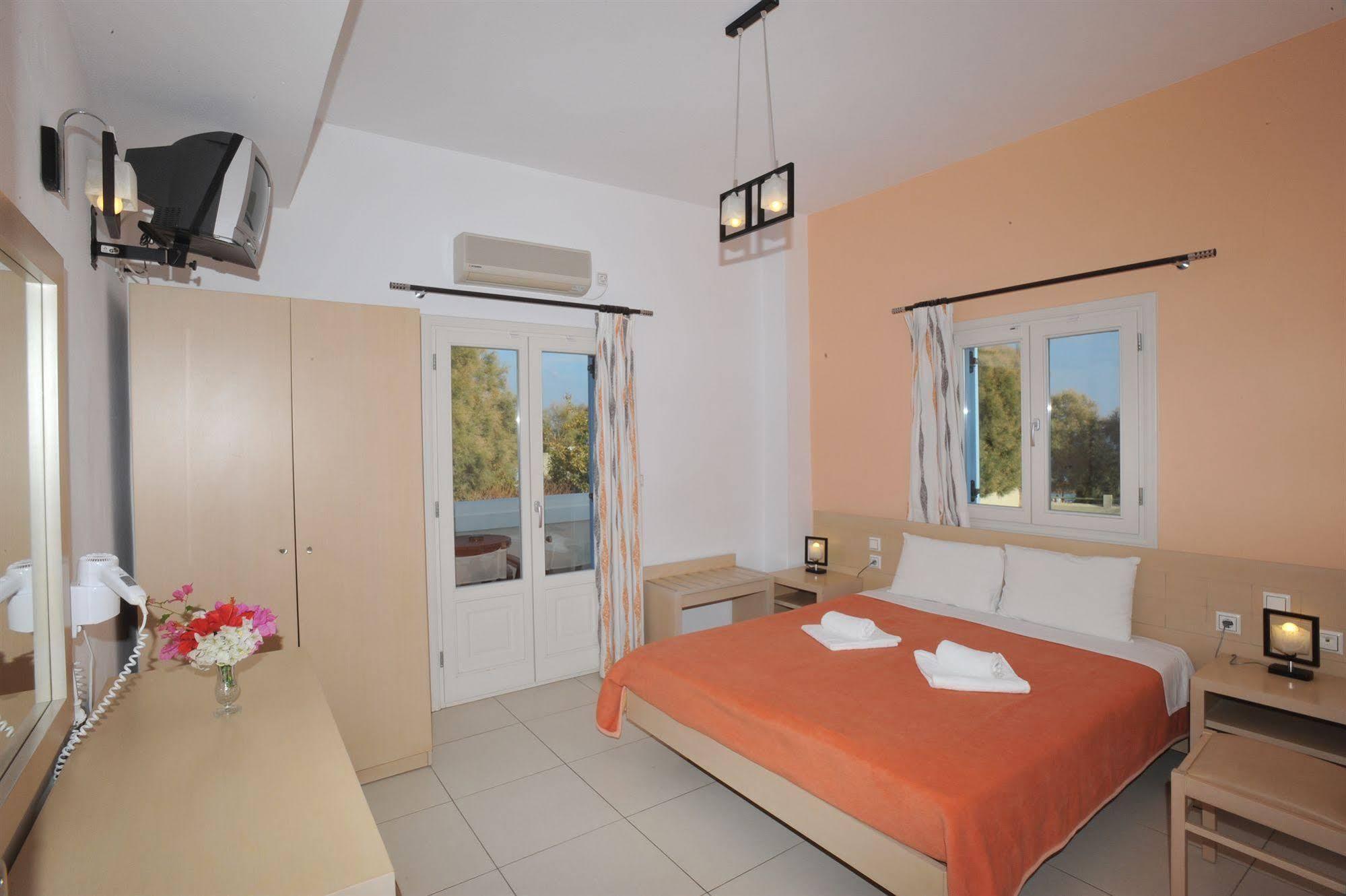 Stelios Place Perissa (Santorini) Exterior foto